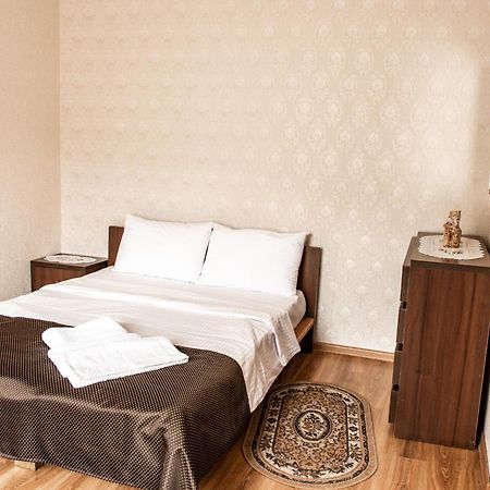 Bilya Richky Hotel Kamianets-Podilskyi Exterior foto
