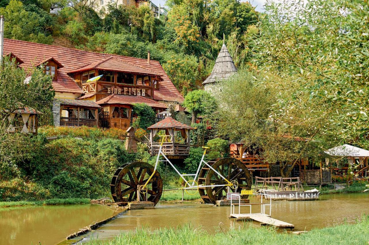 Bilya Richky Hotel Kamianets-Podilskyi Exterior foto